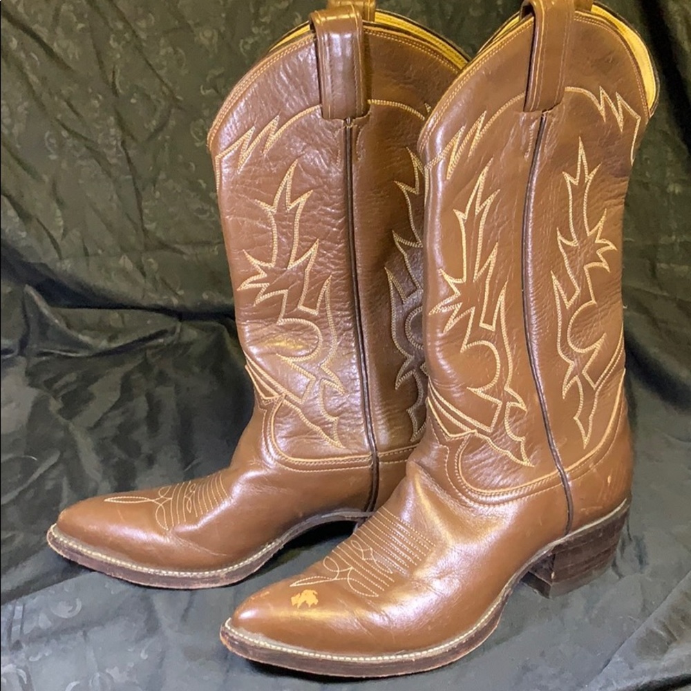 Used Tony Lama boots